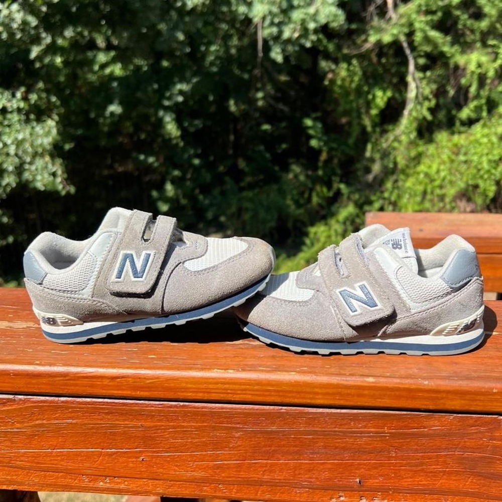 New Balance 574 Youth 10 Gray Blue Easy On Unisex Sneakers